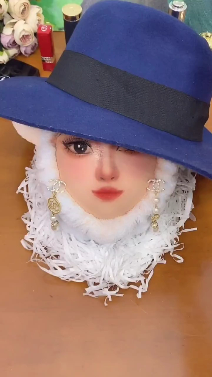 这下知道女生为什么要化妆了吧,画个妆,鸡蛋都可以这么美,防晒隔离一定要涂哦