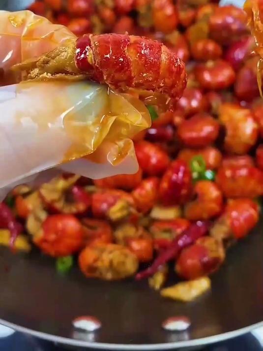 冷冻虾尾秒变大厨菜!富含虾青素,鲜辣Q弹全家抢着吃～