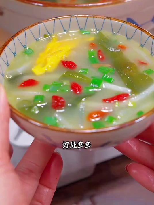 秋季养生汤萝卜丝荷包蛋