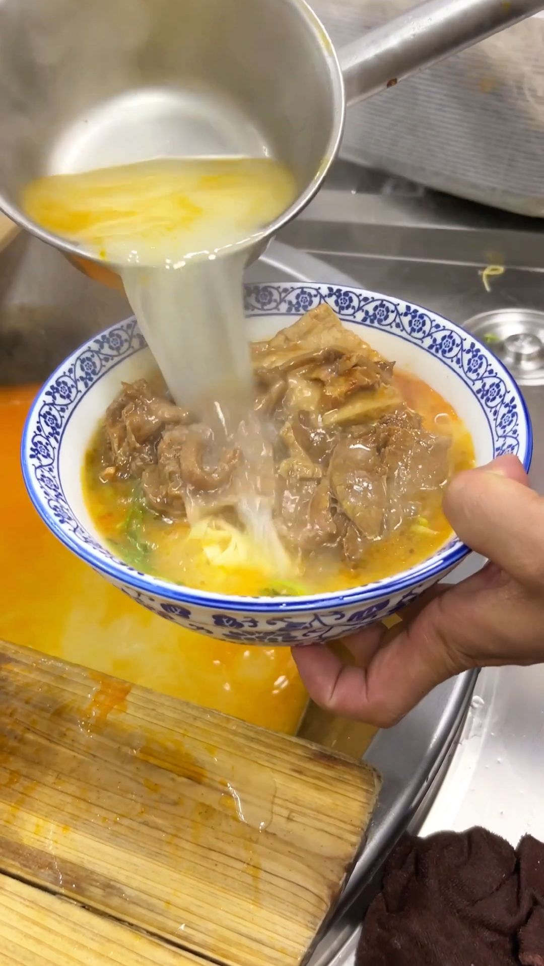 一碗成本2.1麦12的牛肉汤,你说值吗?