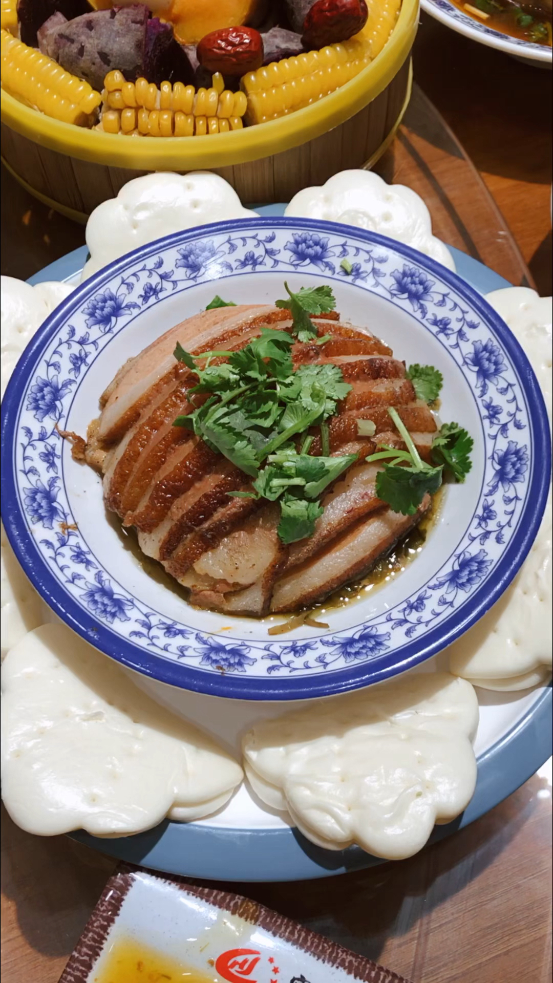 河南扣碗条子肉,38一份,入口即化,软烂醇香,配上荷叶饼吃,得劲!