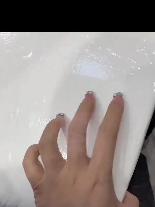 一大桶香芋冰淇淋！今天吃个不一样的