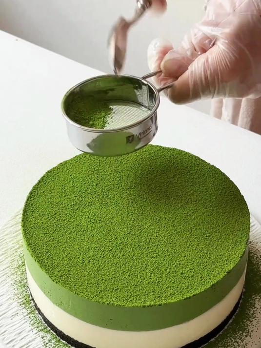免烤箱，在家轻松搞定私房高价售卖的抹茶慕斯蛋糕