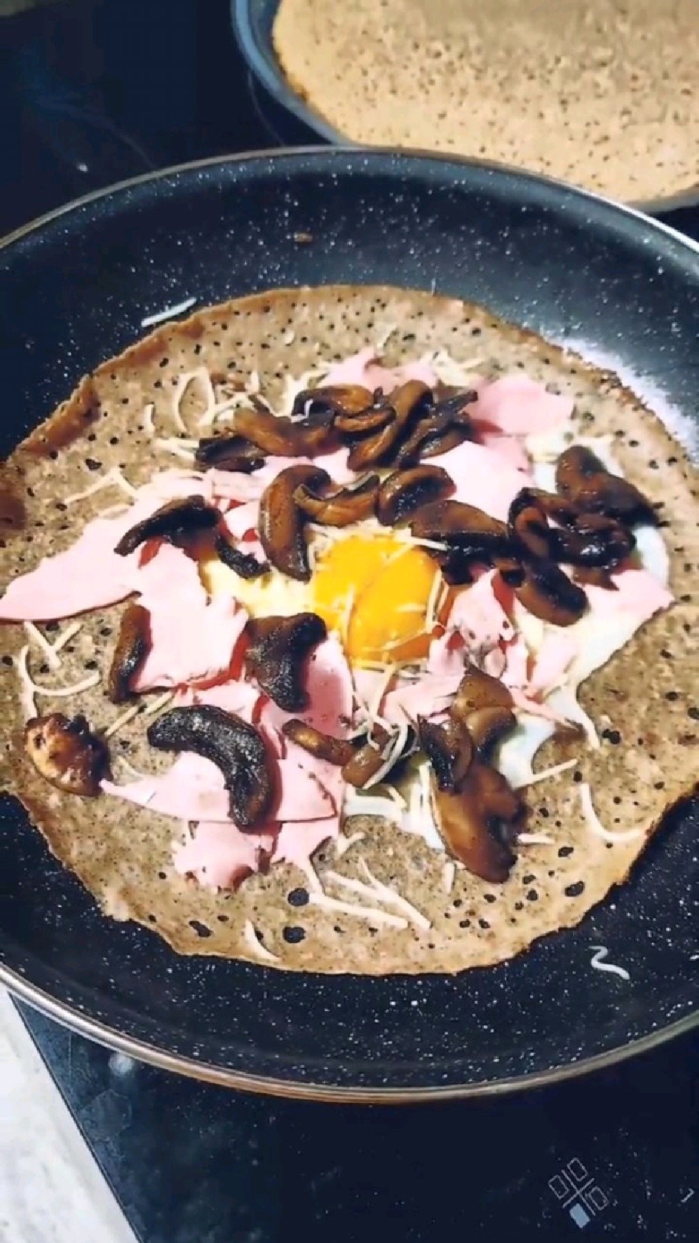 英式蘑菇鸡蛋饼