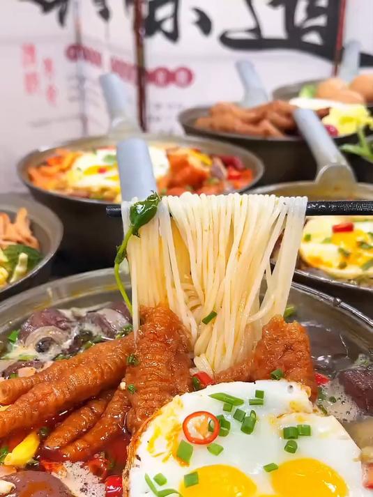 冬季美食-水瓢火锅米线,配菜丰富,荤素搭配,营养又美味!