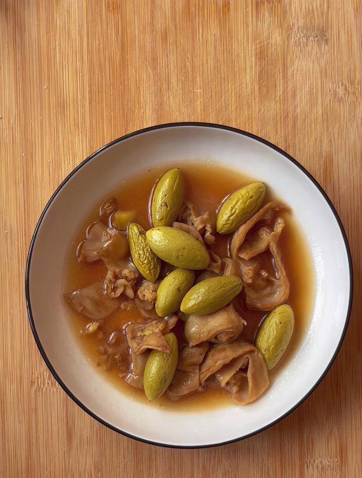 肥肠怎么炒,像我这样炒青橄榄,简单好吃