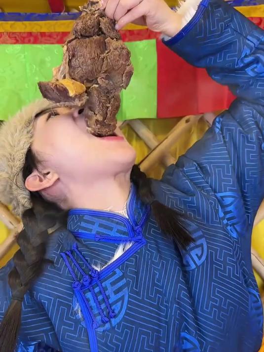 在家炖肉用这个调味料,浓郁醇厚,炖出来的汤鲜味美,一点都不腥