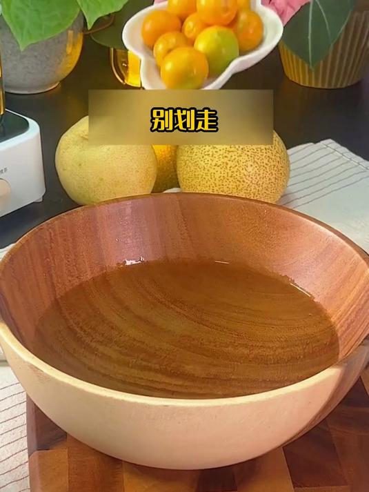 金桔雪梨百合饮 清润滋养从内而外