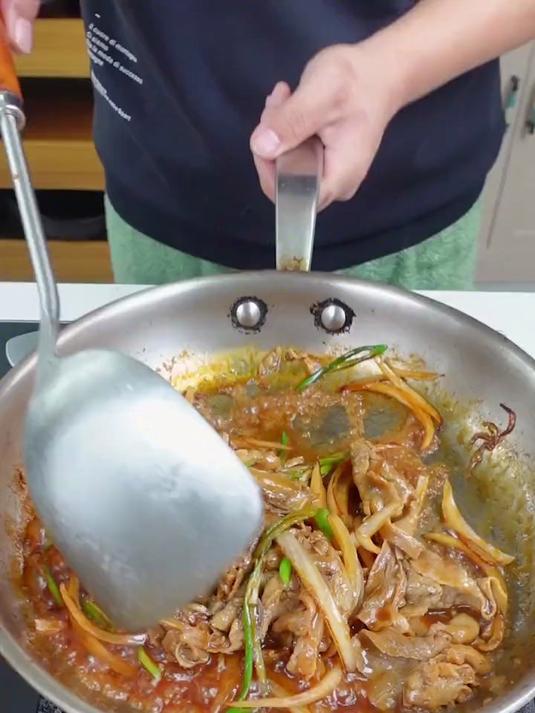 日式肥牛饭 温泉蛋肥牛饭 家常做法 简单好吃