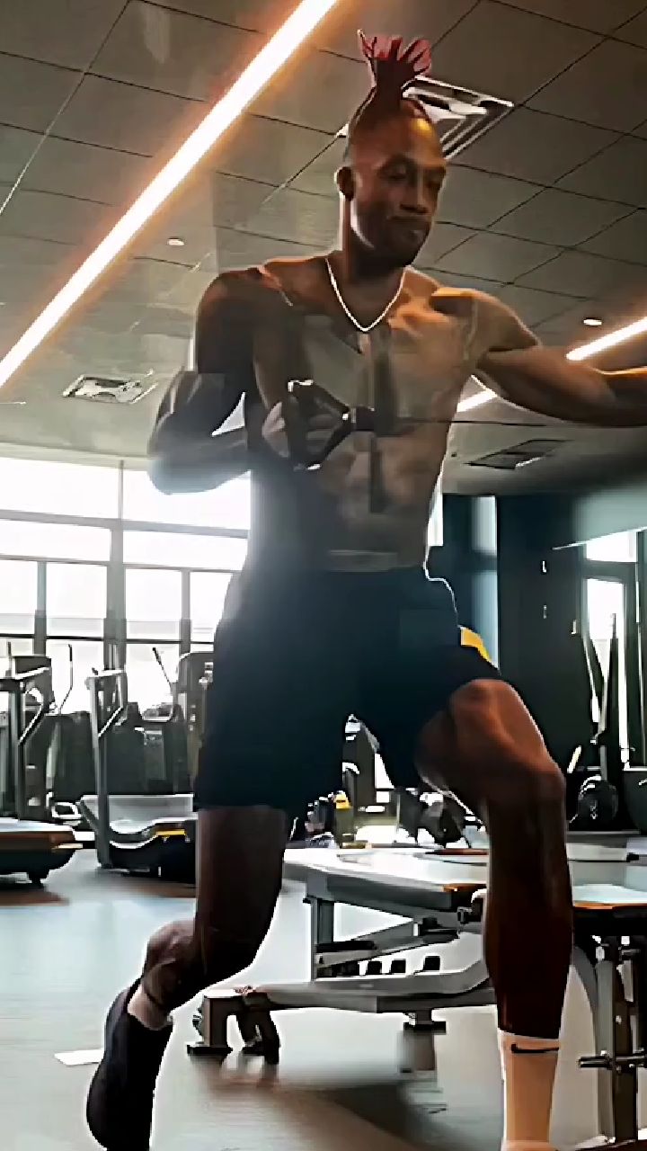 魔鬼筋肉人霍华德,这身肌肉太恐怖了