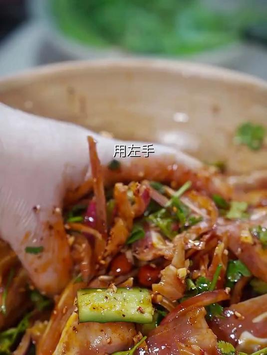一口封神!猪头肉拌黄瓜这么做,香到舔盘谁懂啊!