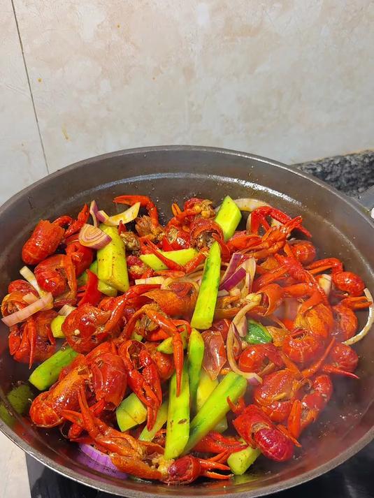 麻辣小龙虾真的是太好吃了