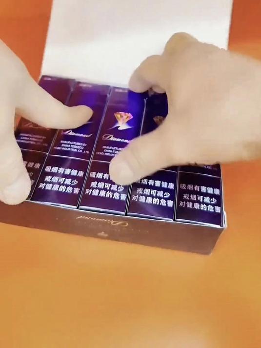 不同品牌的9种香烟,你认识几种?#香烟 #烟盒 #吸烟有害健康 #未成年不得吸烟