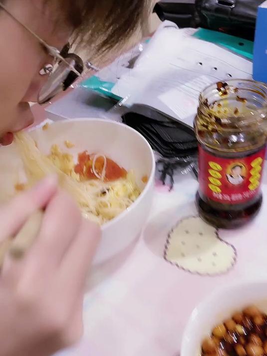 今天煮一碗番茄鸡蛋盖浇面