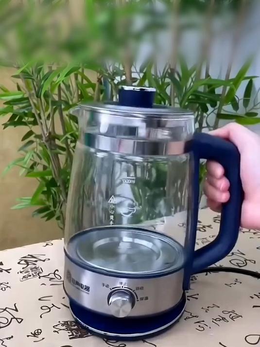 能精准控制水温时间,煮出的茶口感绝佳。蒸汽煮茶,充分激发茶香