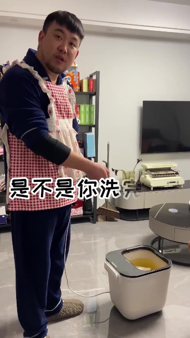 土豆泥培根卷看着就香!烤肉配上菠萝片贼解腻!这就是幸福呀~