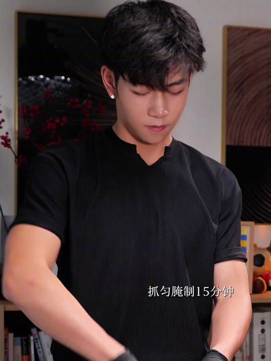 无辣不欢的重庆牛油火锅,辣完就老实了 #2026万象创作者大赛#