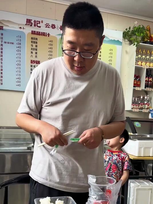 随便对付一口吧 盒饭 炒菜