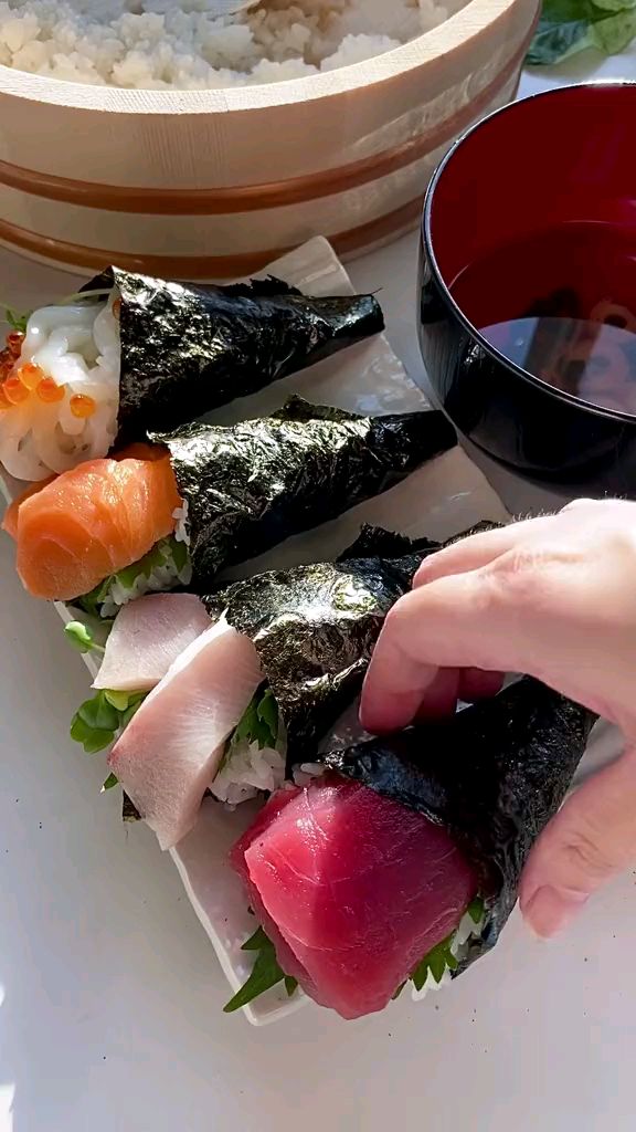 三角形的紫菜包饭