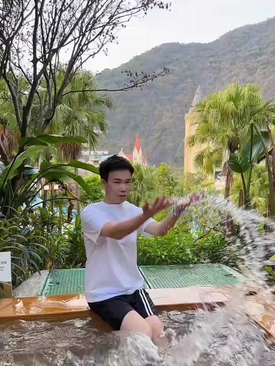 在广东春节假期还不知道去哪里玩的朋友，就来英德巧克力王国，年初一至初六有盛大巡游