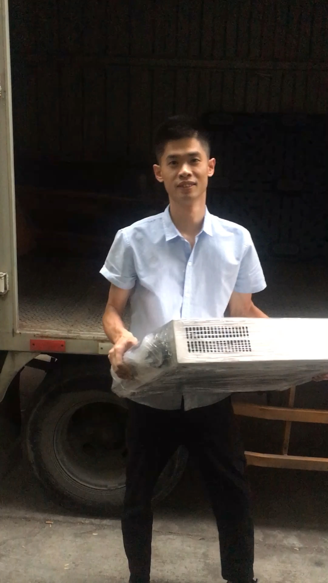 创业才知道不是坐办公室的是打杂的