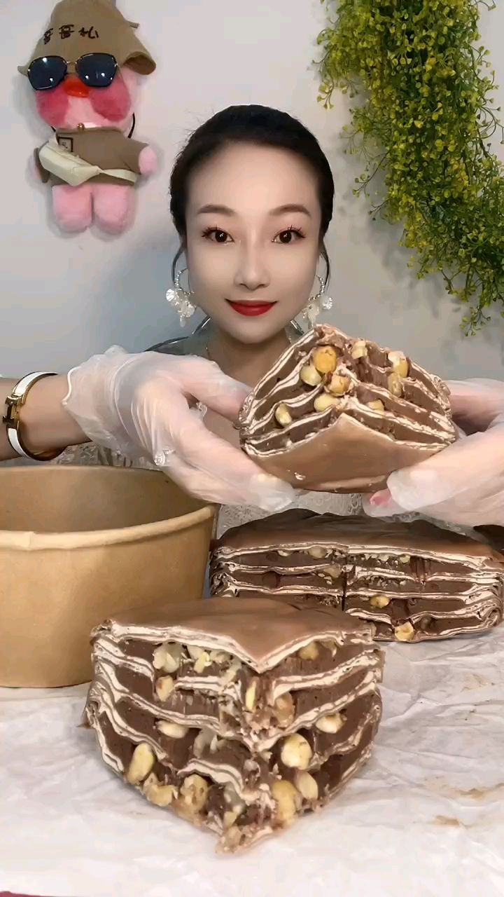 巧克力榛子千层蛋糕