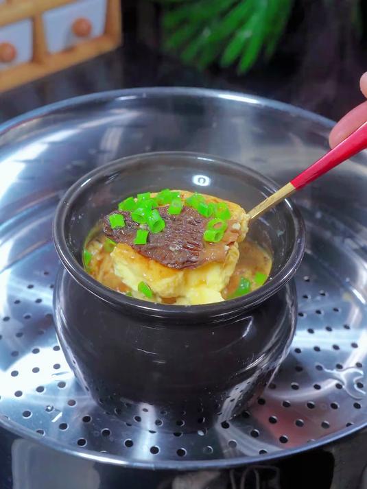 营养鲜美的松茸蒸蛋