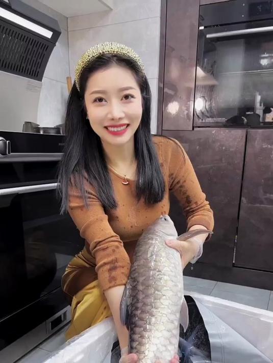 斥6000元购得天价忘不了淡水鱼！