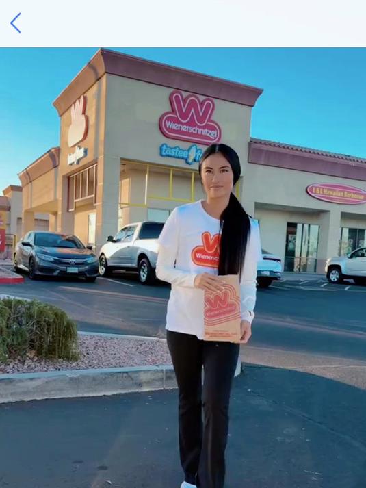 美国的快餐店小姐姐都这么“俏皮”吗?——英语听力练习