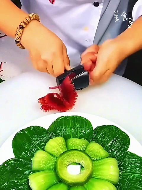 用青菜摆盘也挺好看的