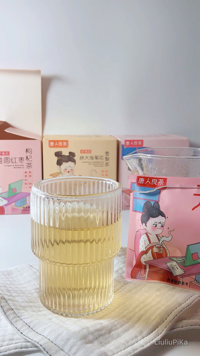 胡吃海喝的日子里????不忌口也要假假的养生 #领潮新势力#  ✅桂圆红枣枸杞茶 甜甜的味道,浓