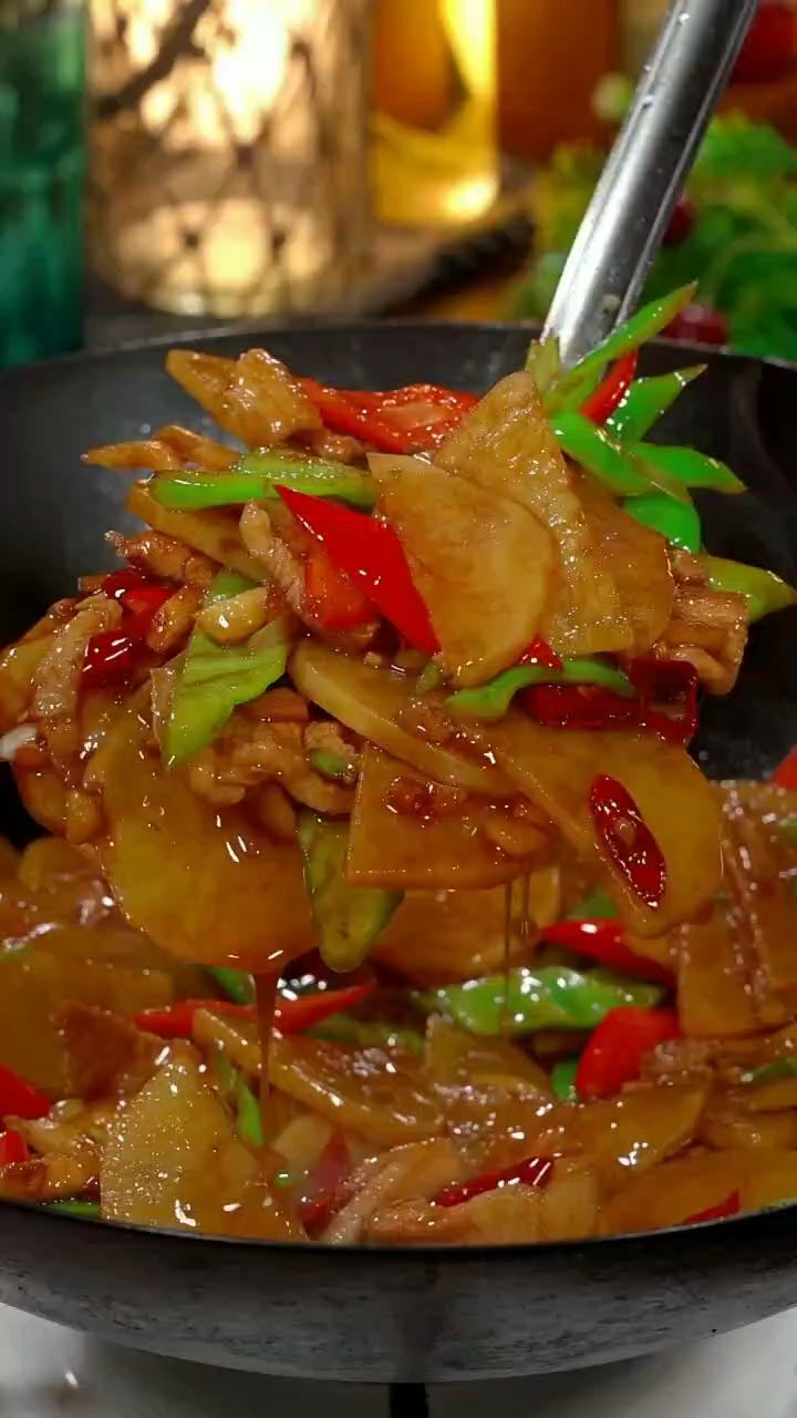 土豆片炒肉做法