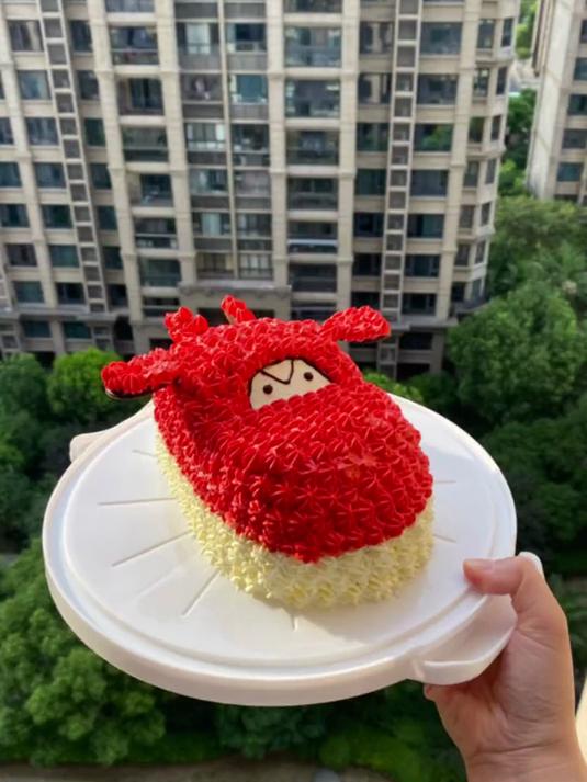 最近感觉都没有什么造型都蛋糕可以挑战了 大家有没有好的建议啊