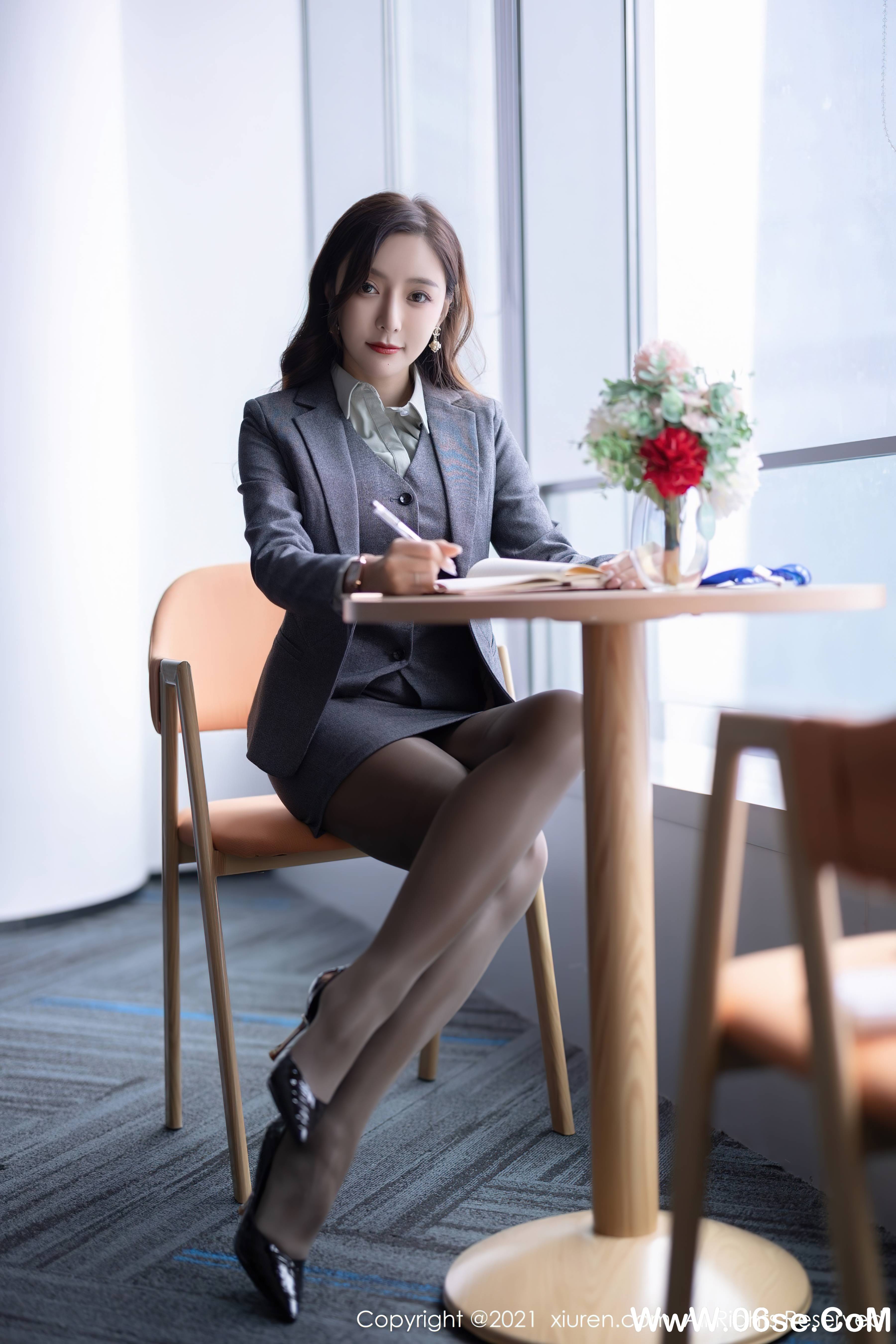 图片[4]-[XIUREN秀人网] 2021.11.22 NO.4251 王馨瑶[80+1P715M]-六色网