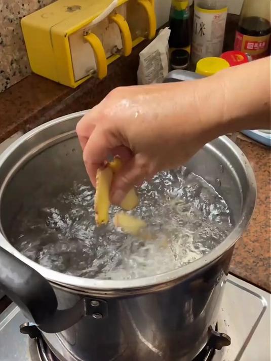 天农 纯种清远鸡整鸡肉 2斤 山林散养清远土鸡走地鸡 冷冻 供港品质