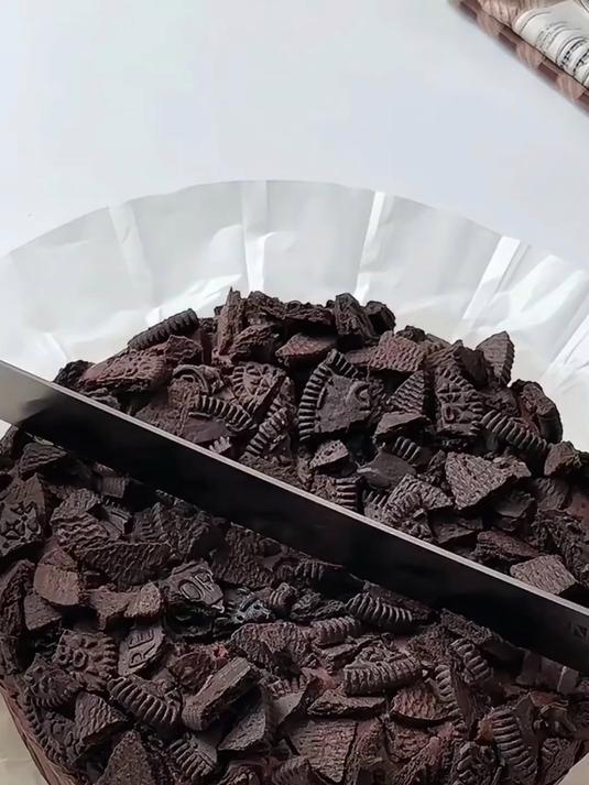这是没有女孩子可以拒绝的巧克力甜品做法！