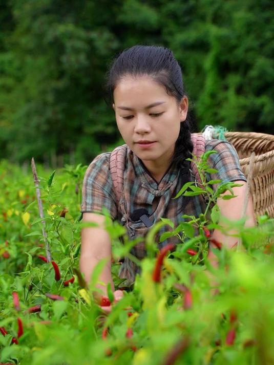我们贵州人最爱吃的红酸汤