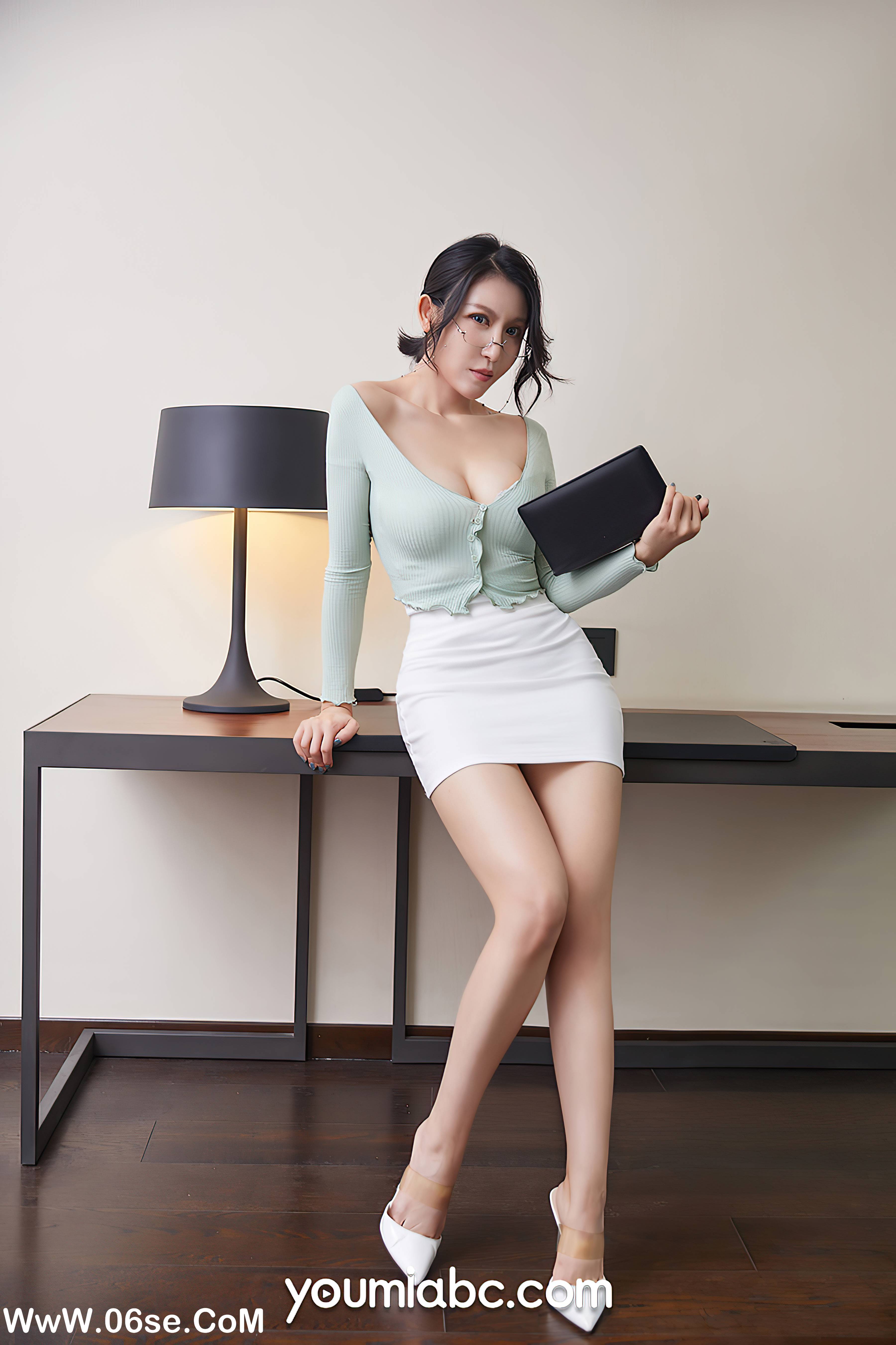 图片[25]-[YouMi尤蜜] 2021.12.06 家访老师の诱惑 安妮斯朵拉[53+1P980M]-六色网