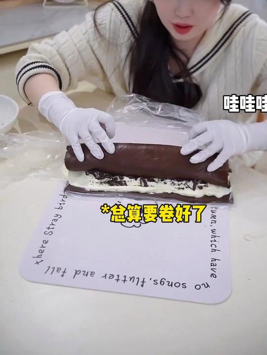 把超市普通蛋糕爆改成甜品店的蛋糕卷，好吃哭了 (5)#真实生活记录#