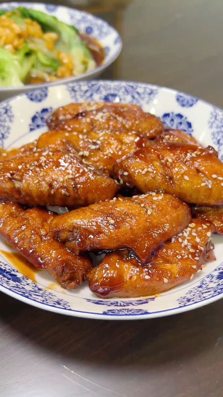 红烧鸡翅小朋友们都喜欢,大家都是怎么做的呢#美味鸡翅做法 #鸡翅 #红烧鸡翅的家常做法