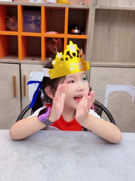 天使为coco做蛋糕