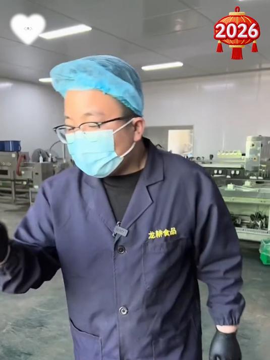微山湖的红泥烤鸭蛋真的很有名红泥腌制45天烤制4小时