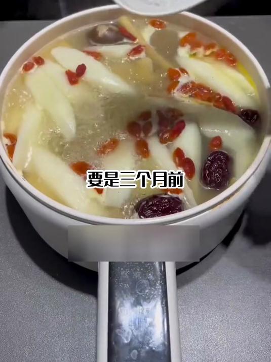 活肤山药枸杞鸡汤:激活肌肤代谢,暗沉发黄全提亮