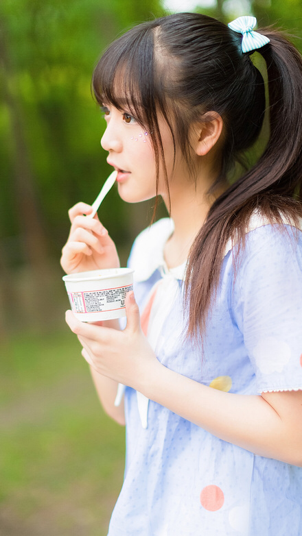这个小蘑菇有点可爱-六色网