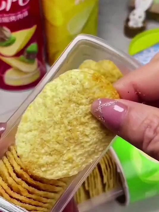乐事无限薯片多口味酥脆罐装解馋小零食