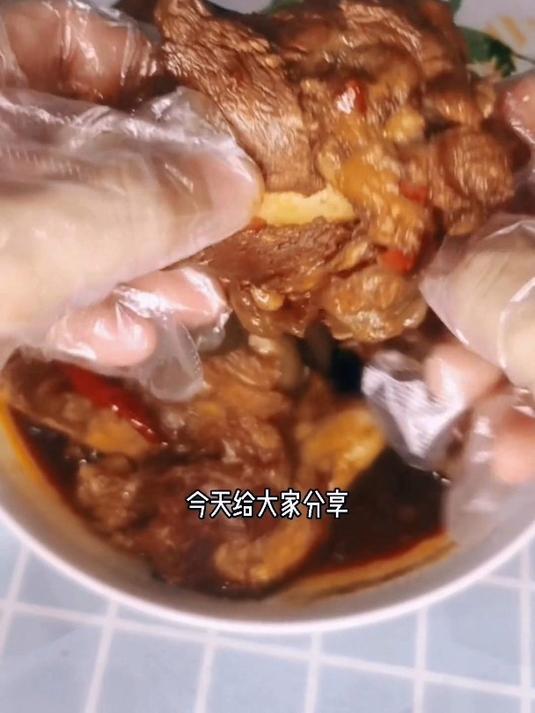 学会麻辣酱大骨,你就是大厨