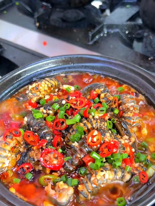 特色砂锅菜,五大系列菜系,荤素搭配,可快餐外卖,可喝酒聊天