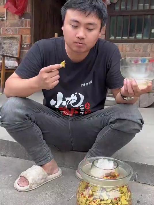 今天在吉庆一个农户家收到了最好的刀疤豆和米粉茄子