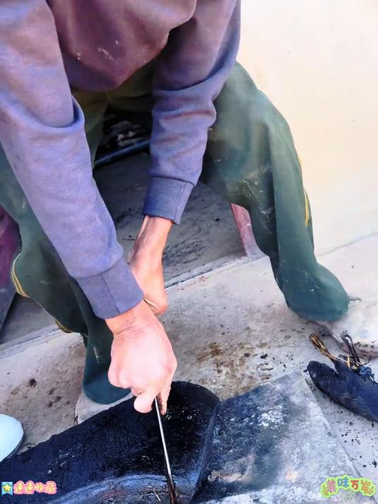 柴火熏透的腊肉吃起来肥而不腻熏香入味