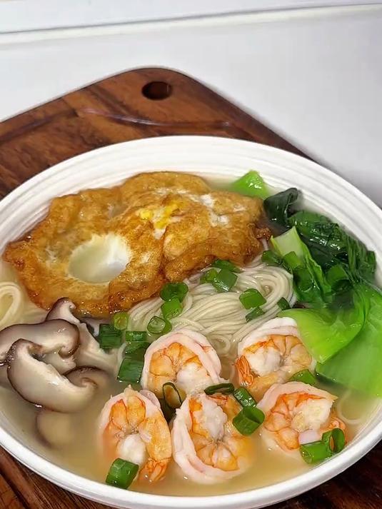 香喷喷的家常鸡汤面